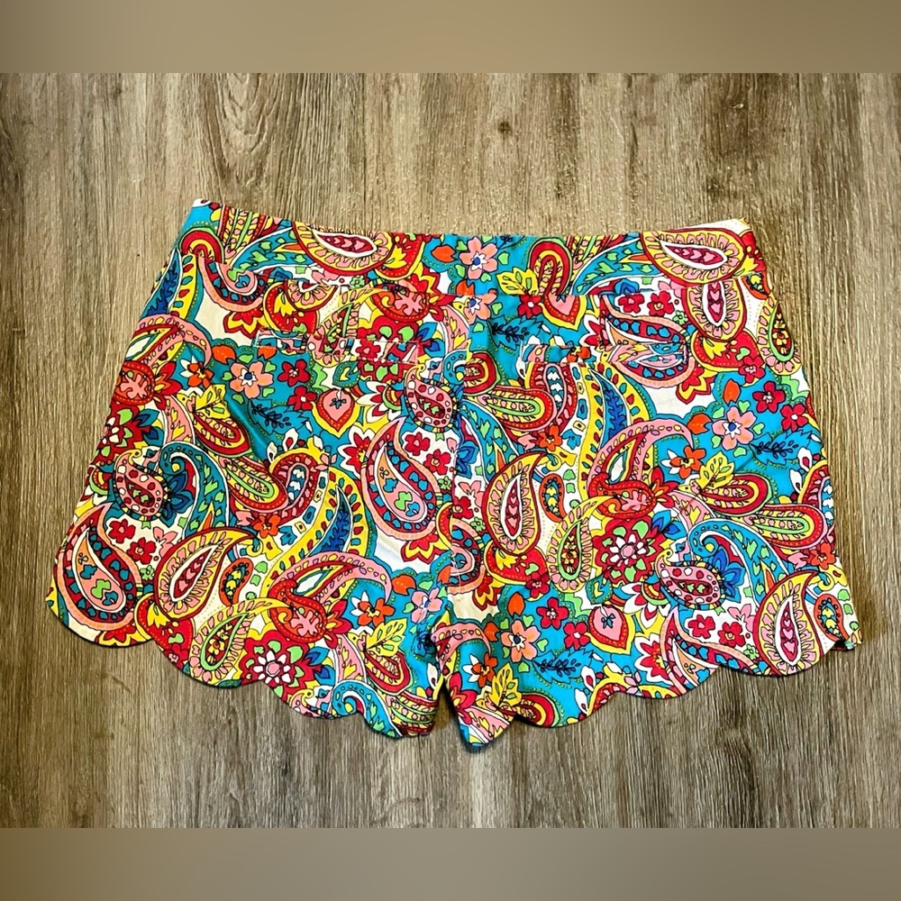 Paisley Scalloped hem Shorts size 14 - Picture 2 of 4